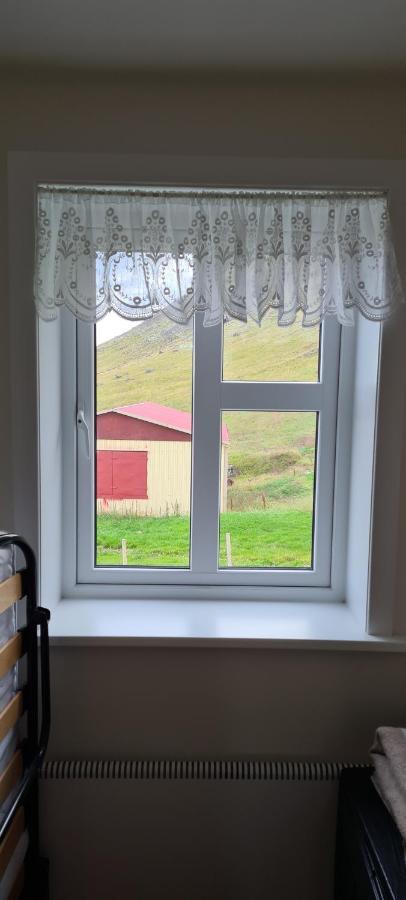 Guesthouse Stekkatun Skálafell Exteriör bild