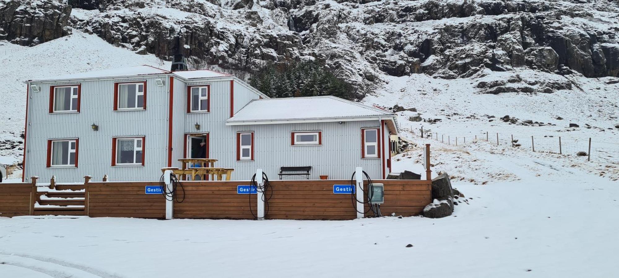 Guesthouse Stekkatun Skálafell Exteriör bild